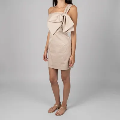 Vestido curto bege com laço